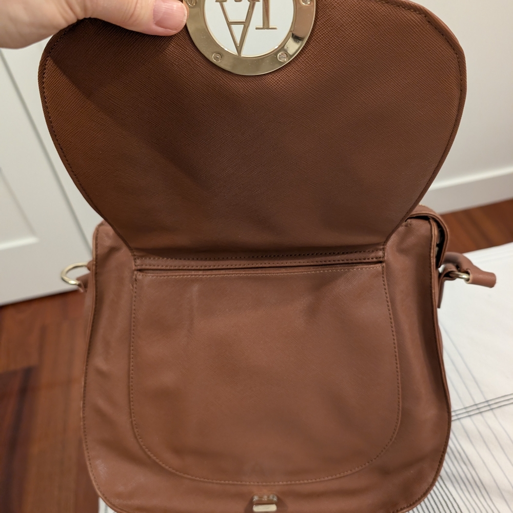 Armani Jeans Tan Leather Shoulder Bag - Picture 4 of 6
